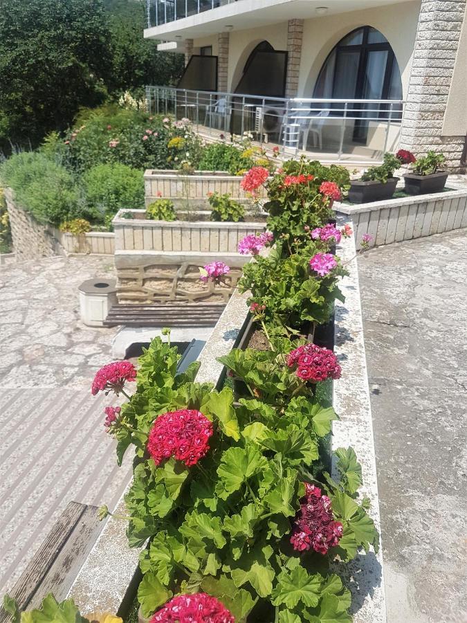 Family Hotel Venera Kavarna Dış mekan fotoğraf